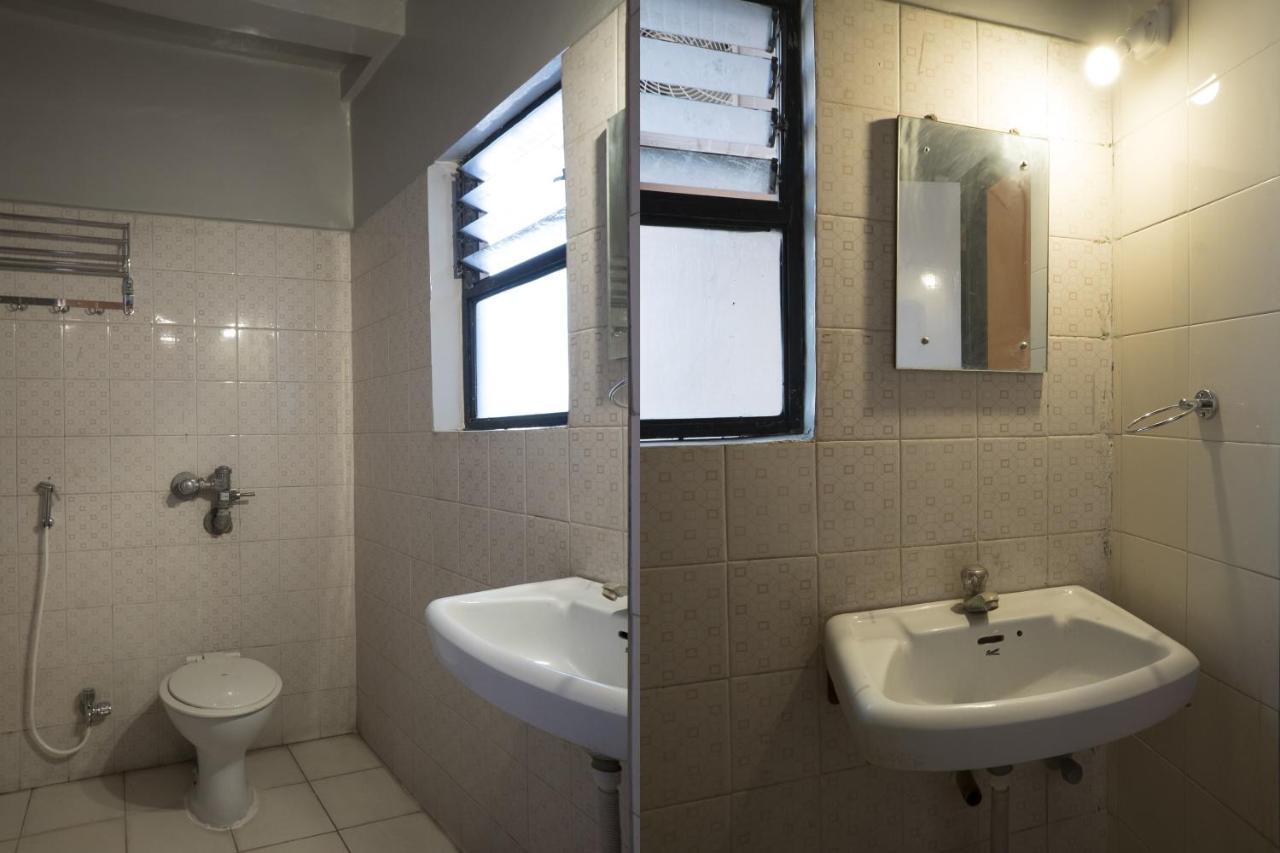Oyo Flagship 37830 Hotel Aakar International Satara Buitenkant foto